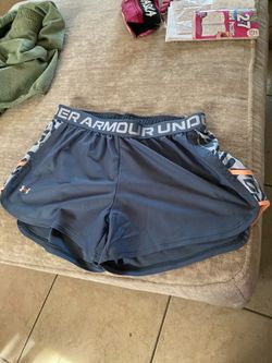 Underarmour loose shorts