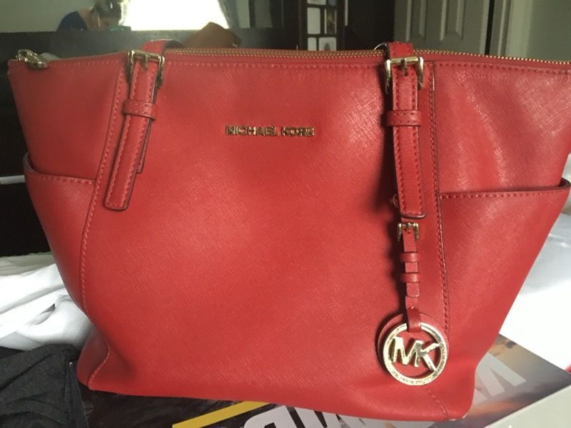 Michael kors purse