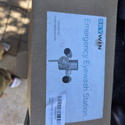 Eye Wash Kit - Faucet Mounted. 