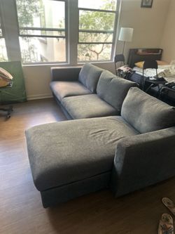 Grey Sectional Sofa Bed / Pull-out Couch