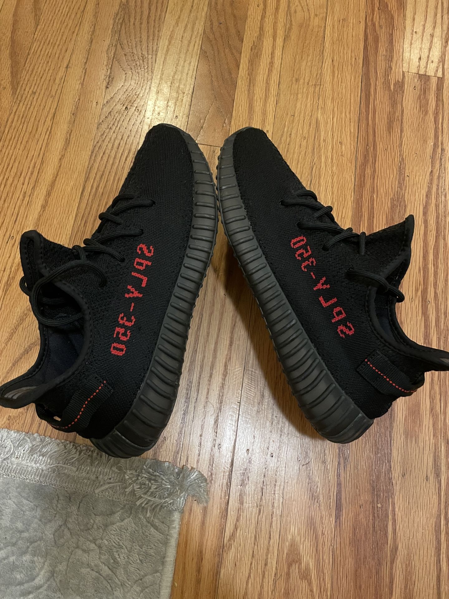 Yeezy 350 V2 Bred with box Size 11 100% Authentic