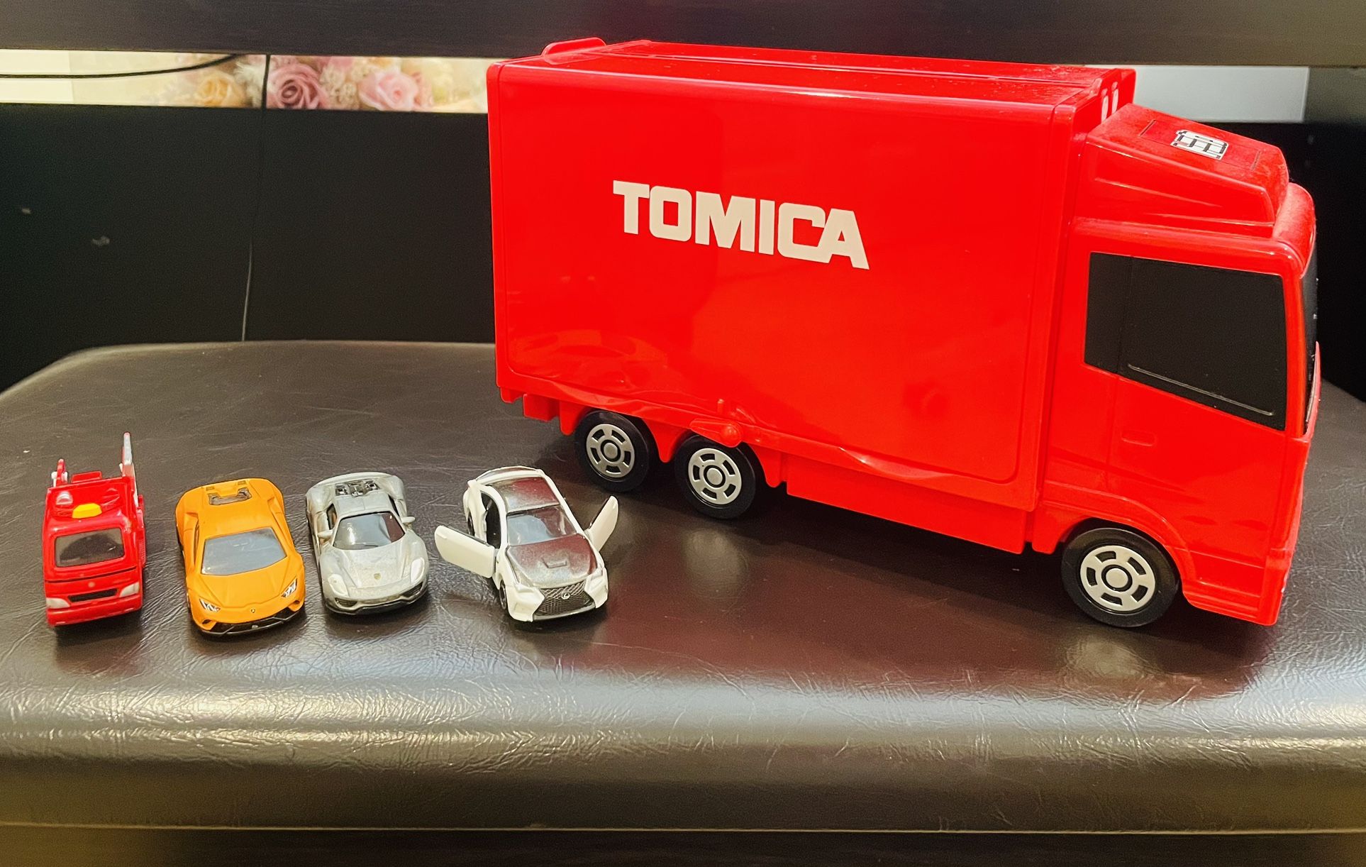 12 Tomica W/ Box & 1 Truck