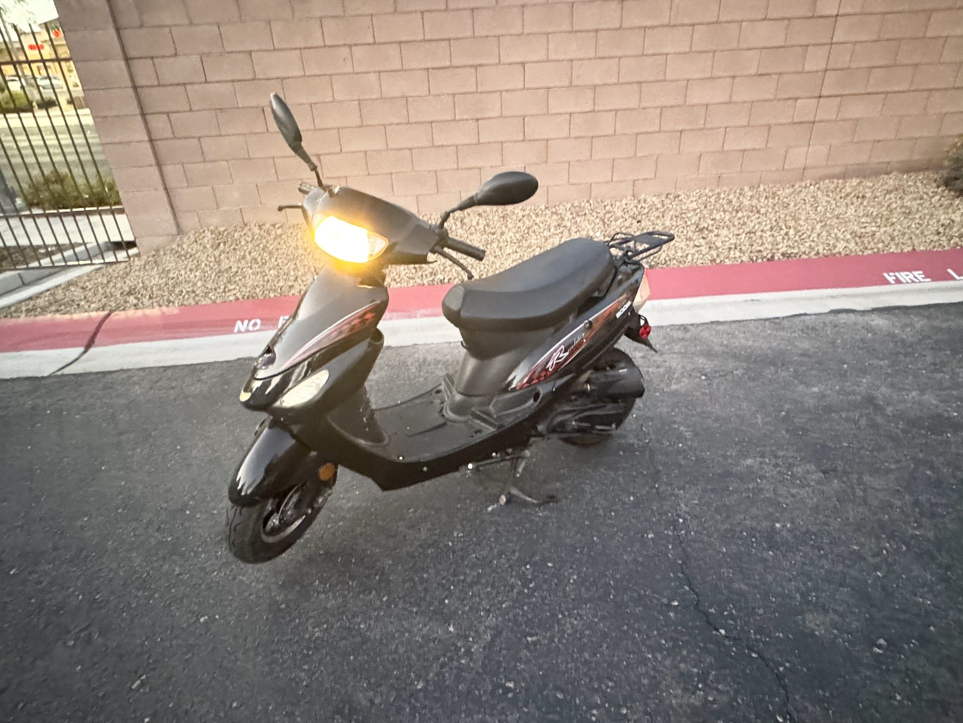 49 cc Scooter Moped W BIG BORE KIT GOES  50 MPH