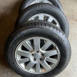 255/60/18 Set Of Wheels And Tires 