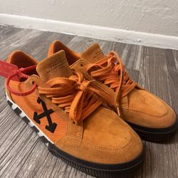 OFF-WHITE Vulcanized Low Vans 
