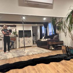 5ftx8ft lite mirror with mounting attachments