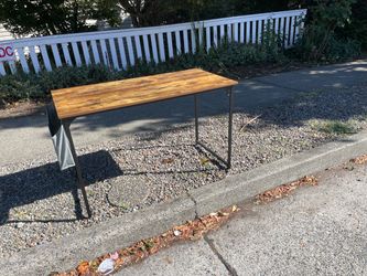 Free desk