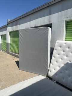 QUEEN MATTRESS SET – ONLY $50!