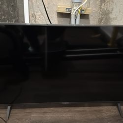 LG 43”