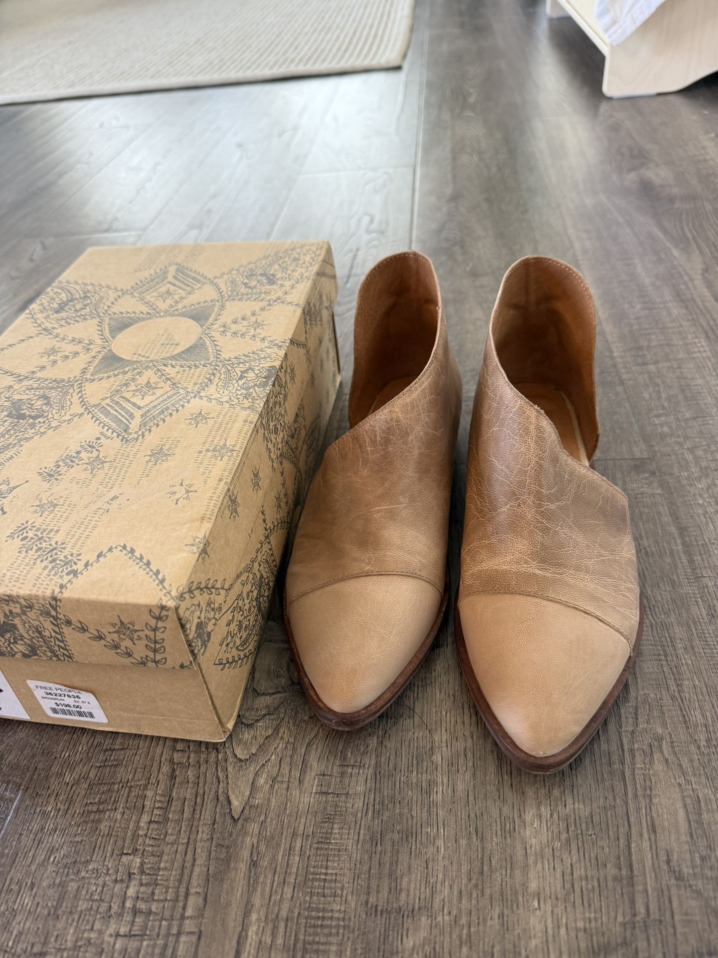 Free People Royale Flat Size 37 / Brand New
