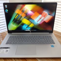 Loaded Hp Windows 11 Laptop **** Check Out My Page 