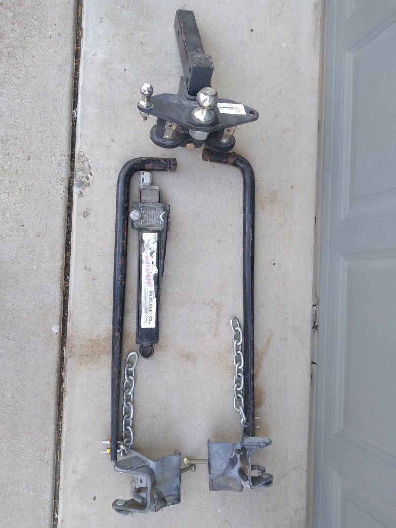 Weight Distribution Hitch With 2in Ball And Sway Control