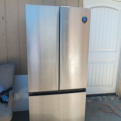 Refrigerador marca Midea