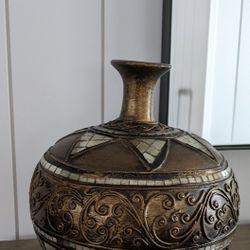 Decorative Vase 