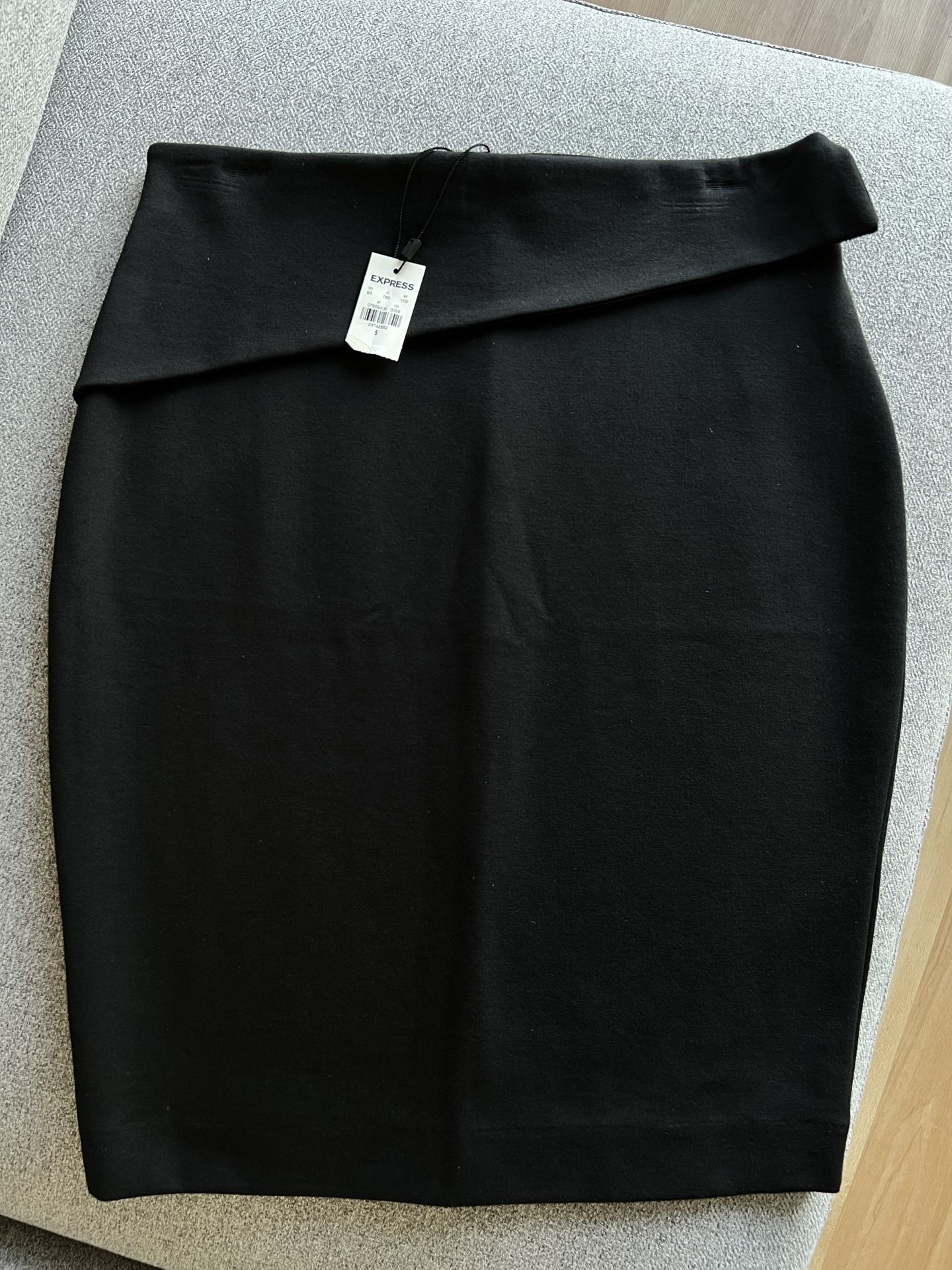 Express Pencil Skirt, Size S, New with tag
