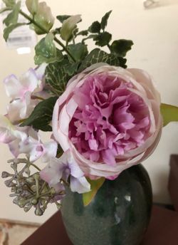 Mini vase with silk flowers 🌺