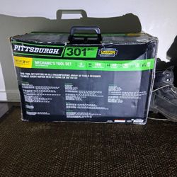 Pittsburgh Mechanical Tool Set