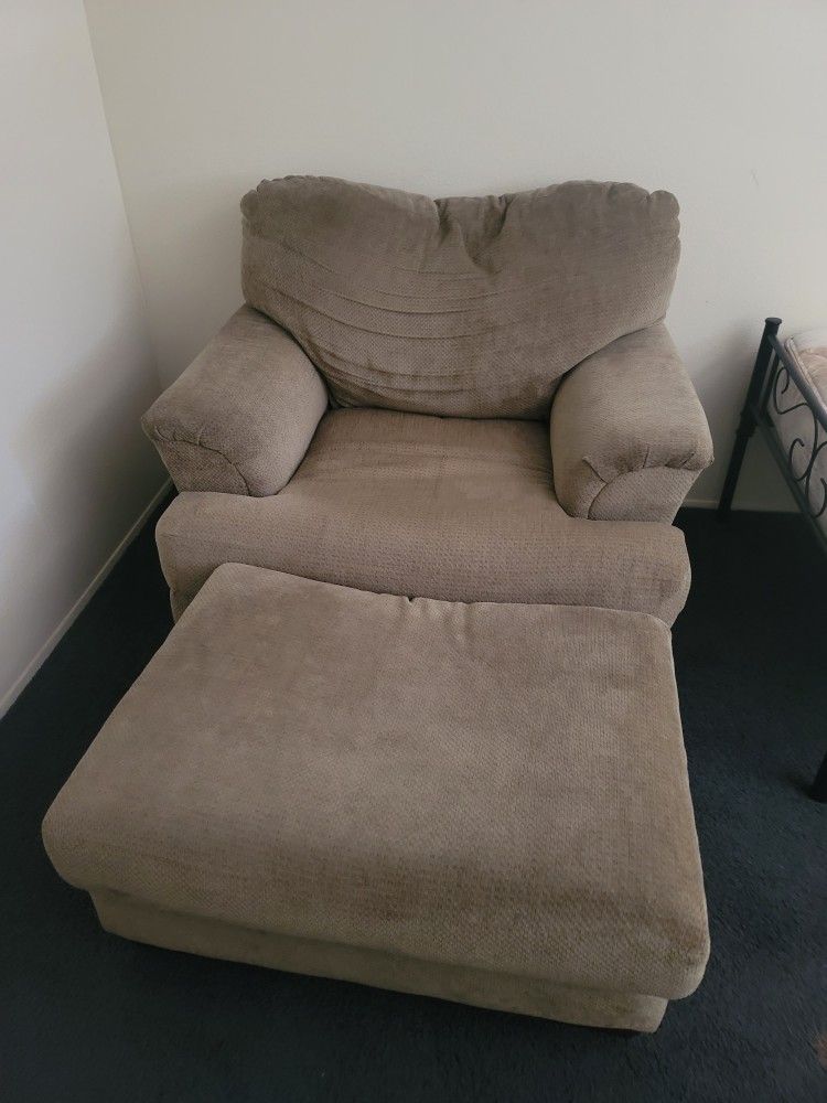 Free Couch 