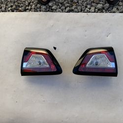 Chevrolet Traverse Tail Light 2013-2017, Chevy Traverse Tail Light Inner Quarter Tail Taillight, OEM ORIGINAL CHEVY PART 