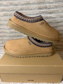 UGG Tasman II Women’s size 9