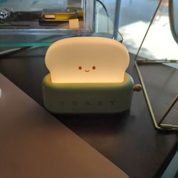 Toast Lamp