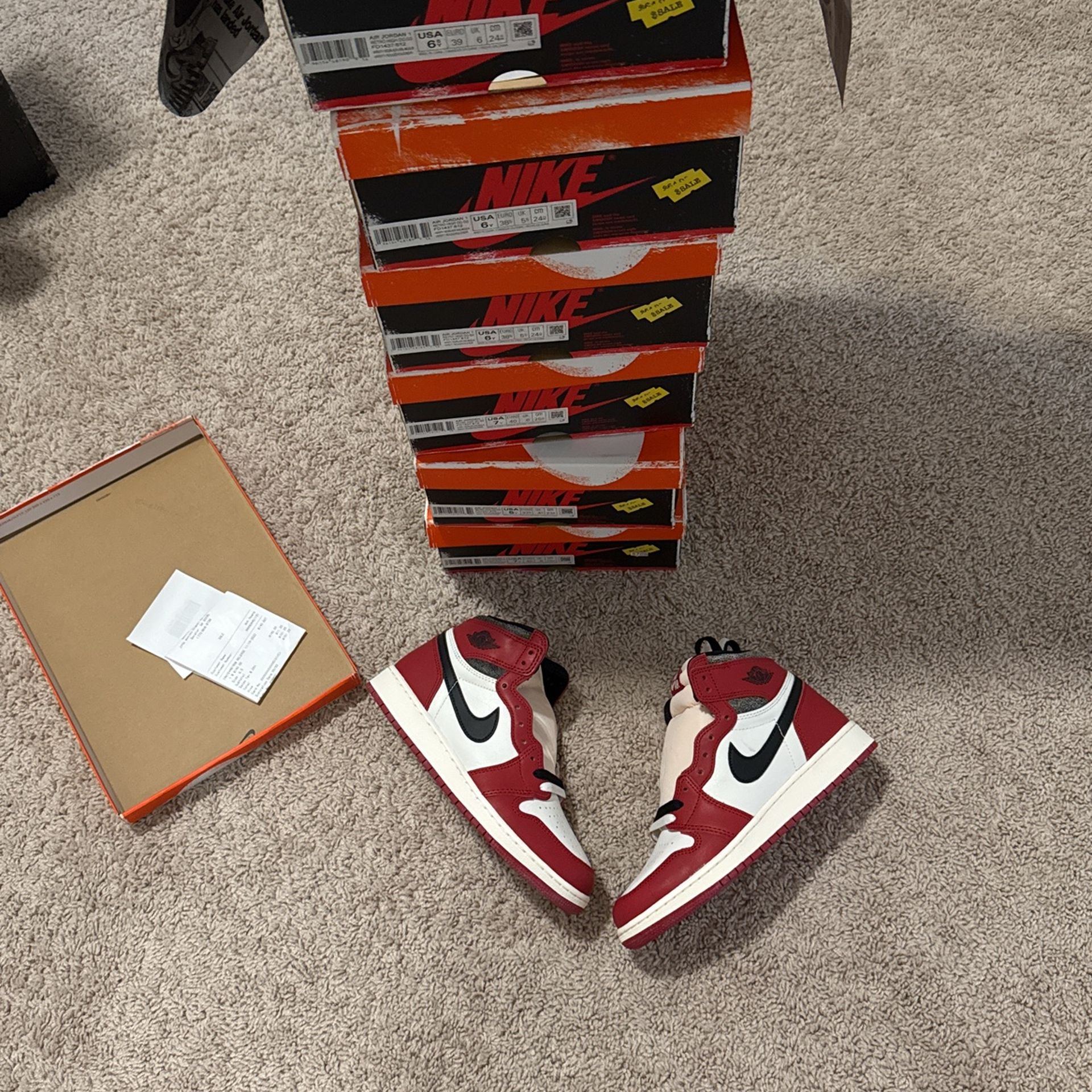 Air Jordan 1 Retro High OG “Chicago Lost & Found” GS Size 5y,6y,6.5y,7y
