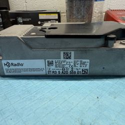 2021 BMW750i Audio Amplifier