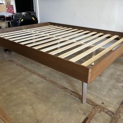 Walnut Queen Bed-frame