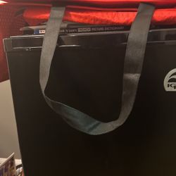Small Mini Fridge 