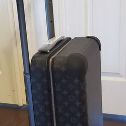 Louis Vuitton carry on bag Unwanted gift for sale