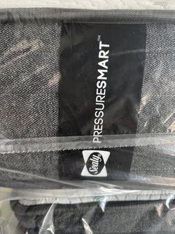 New queen size Sealy mattress