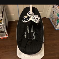 mamaRoo® multi-motion baby swing®