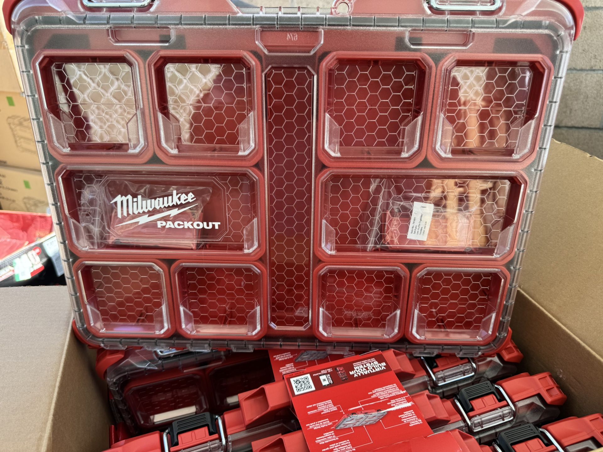 Milwaukee PACKOUT 11-Compartment Low-Profile Impact Resistant Portable Small Parts Organizer