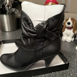 Boots /black Size 7m 