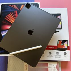 Apple iPad Pro 12.9” 5th Generation (2021 - M1 Chip) 256GB With Pen & Keyboard Case (2TB $990) 
