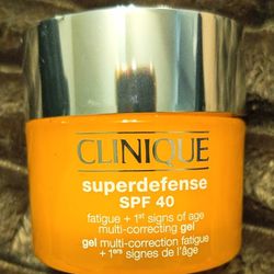 Clinique - Superdefense SPF 40 Fatigue + 1st Signs Of Age Multi-Correcting Gel(30ml/1oz)