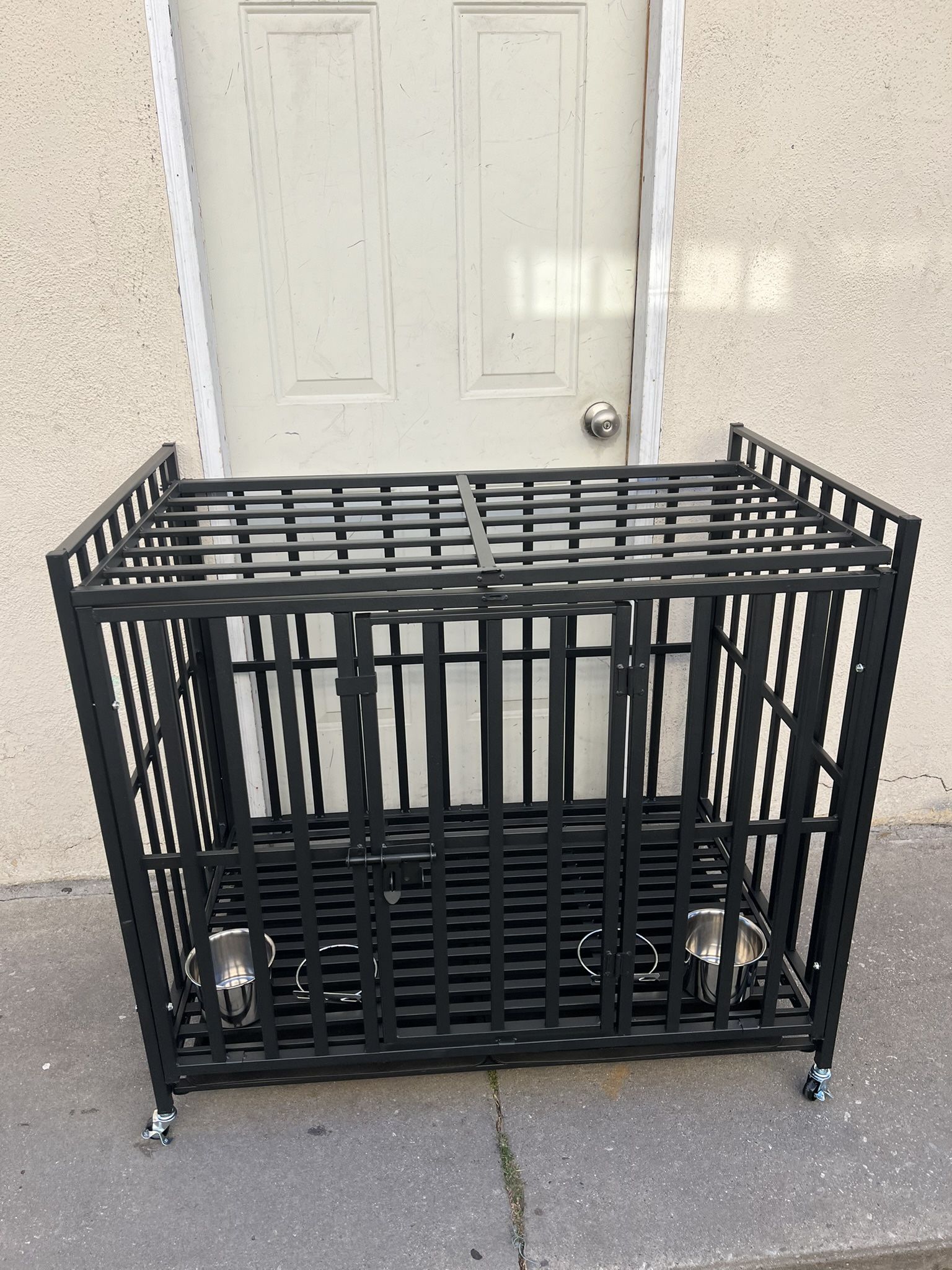 DOG CRATE HEAVY DUTY SIZE 42