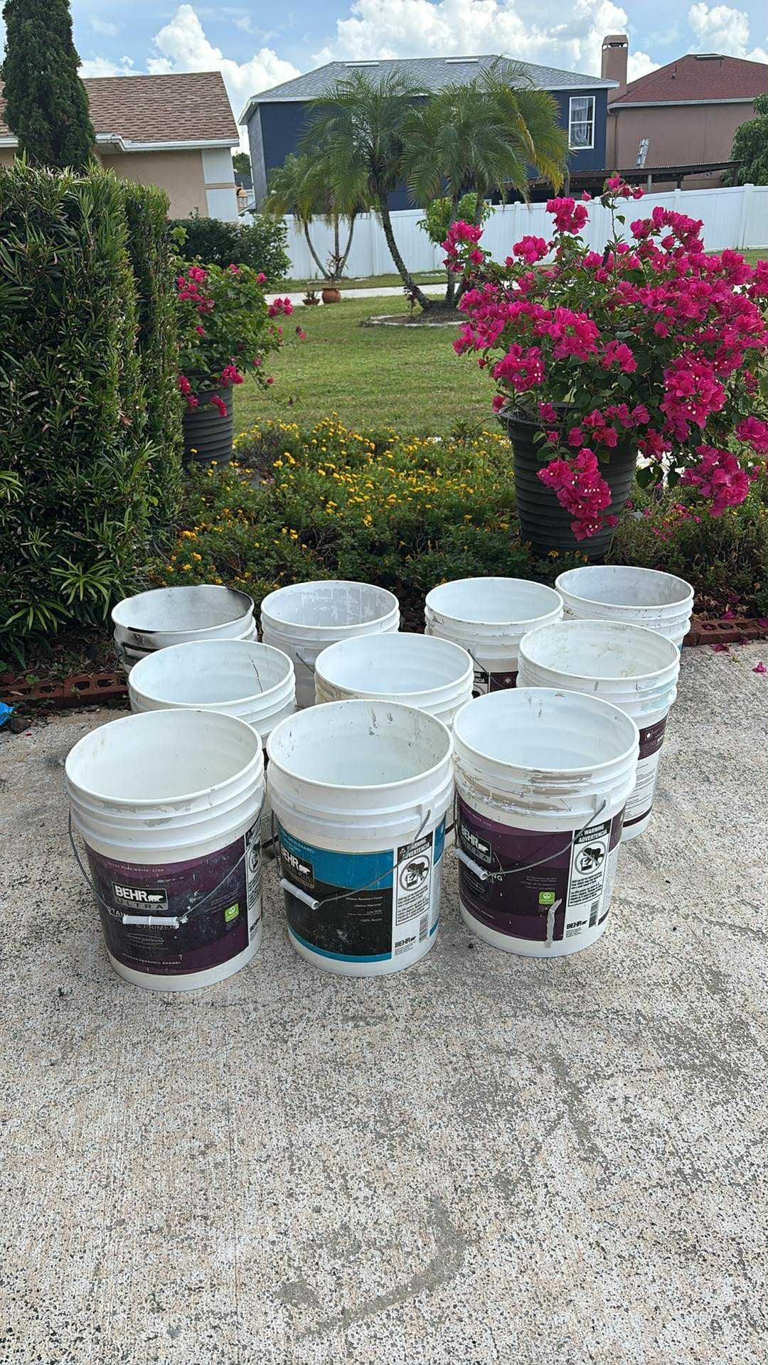 10 Plastic White Buckets Size 5 Gallons All For $8 Or Each One $1