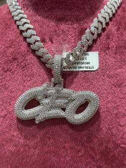 ✨ 8mm Cuban Chain with 13.86 CTW Moissanite “CEO” Pendant – Jewelry Palace 💎 