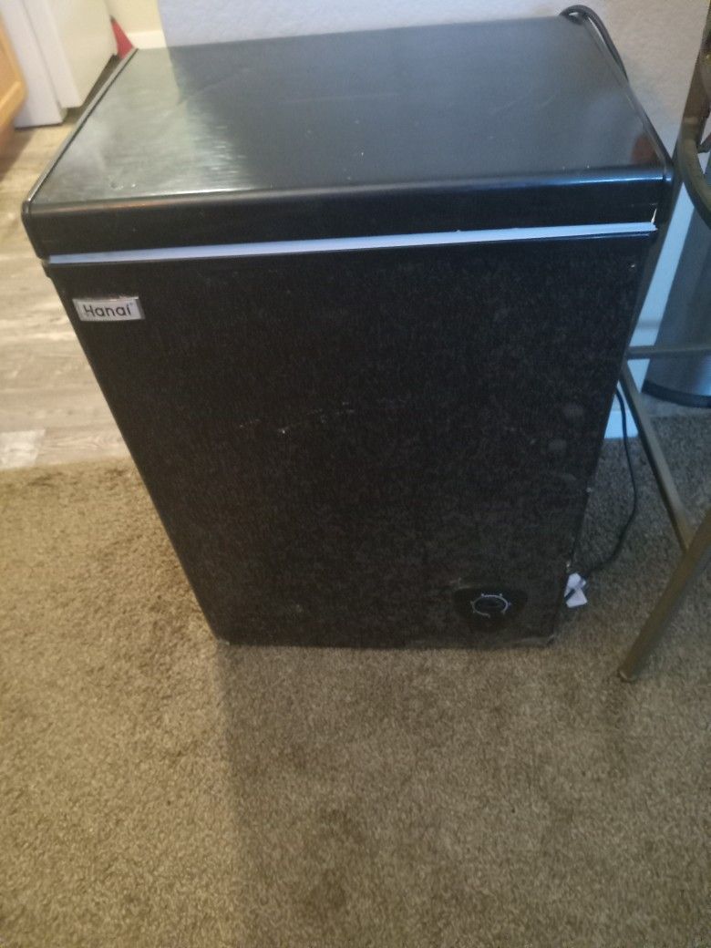 HANAI Chest Freezer