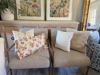 Accent chairs