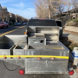 Food Trailer 