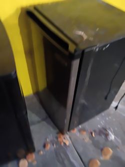 Mini refrigerators magic chef