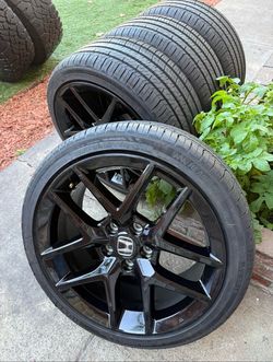 Honda civic rims and tires like new