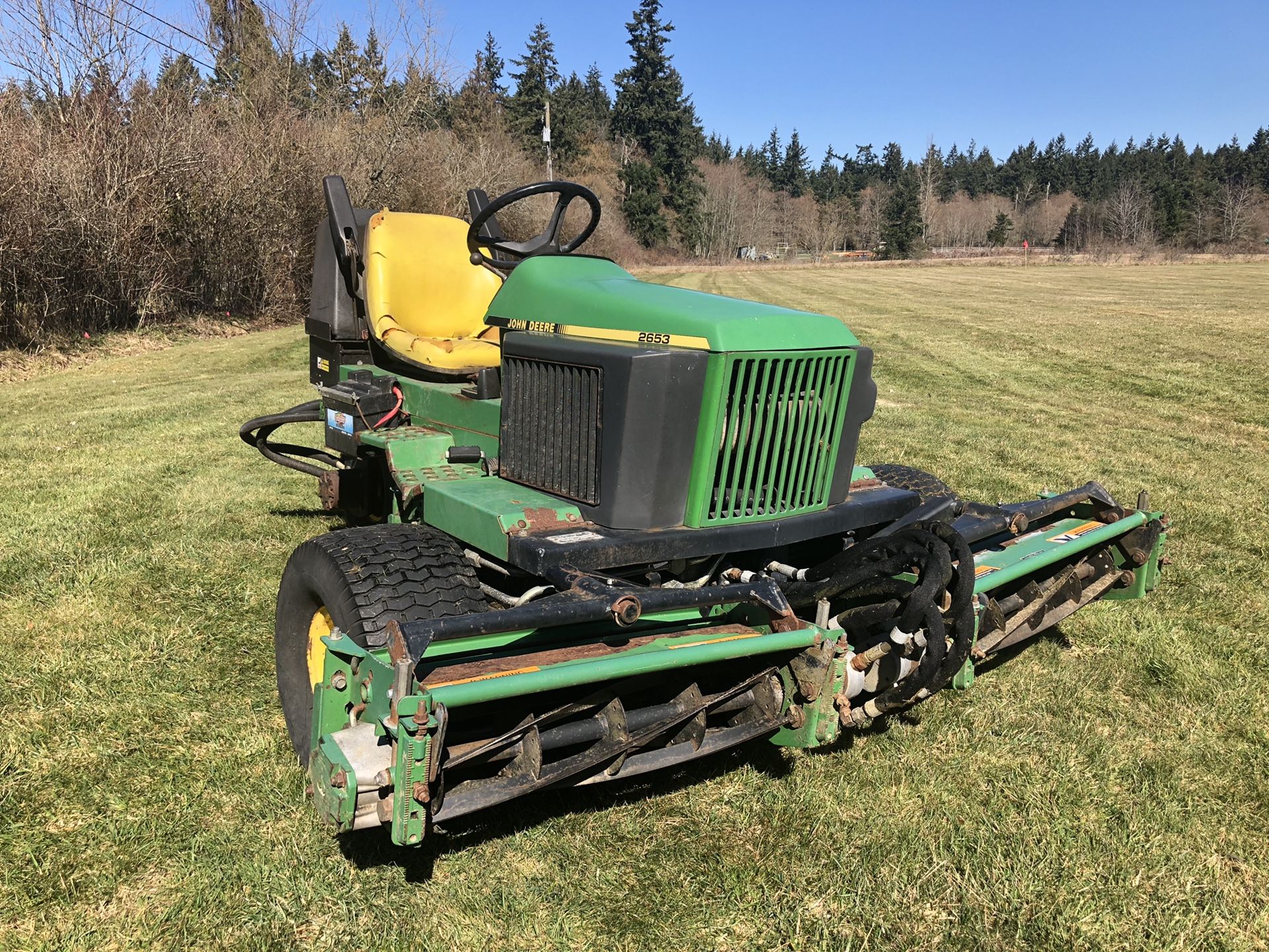 John Deere 2653 riding reel mower