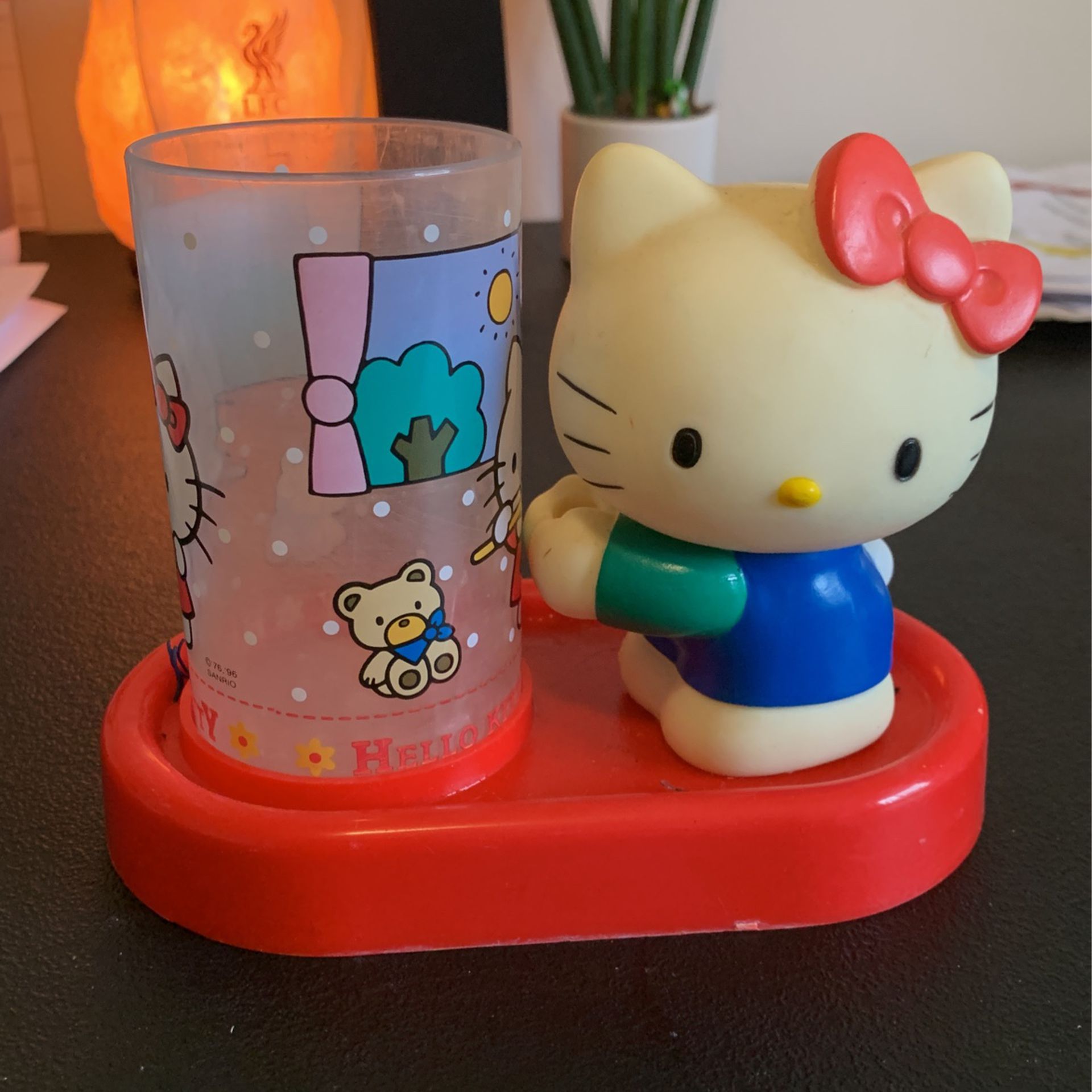 Hello Kitty Cup And Holder