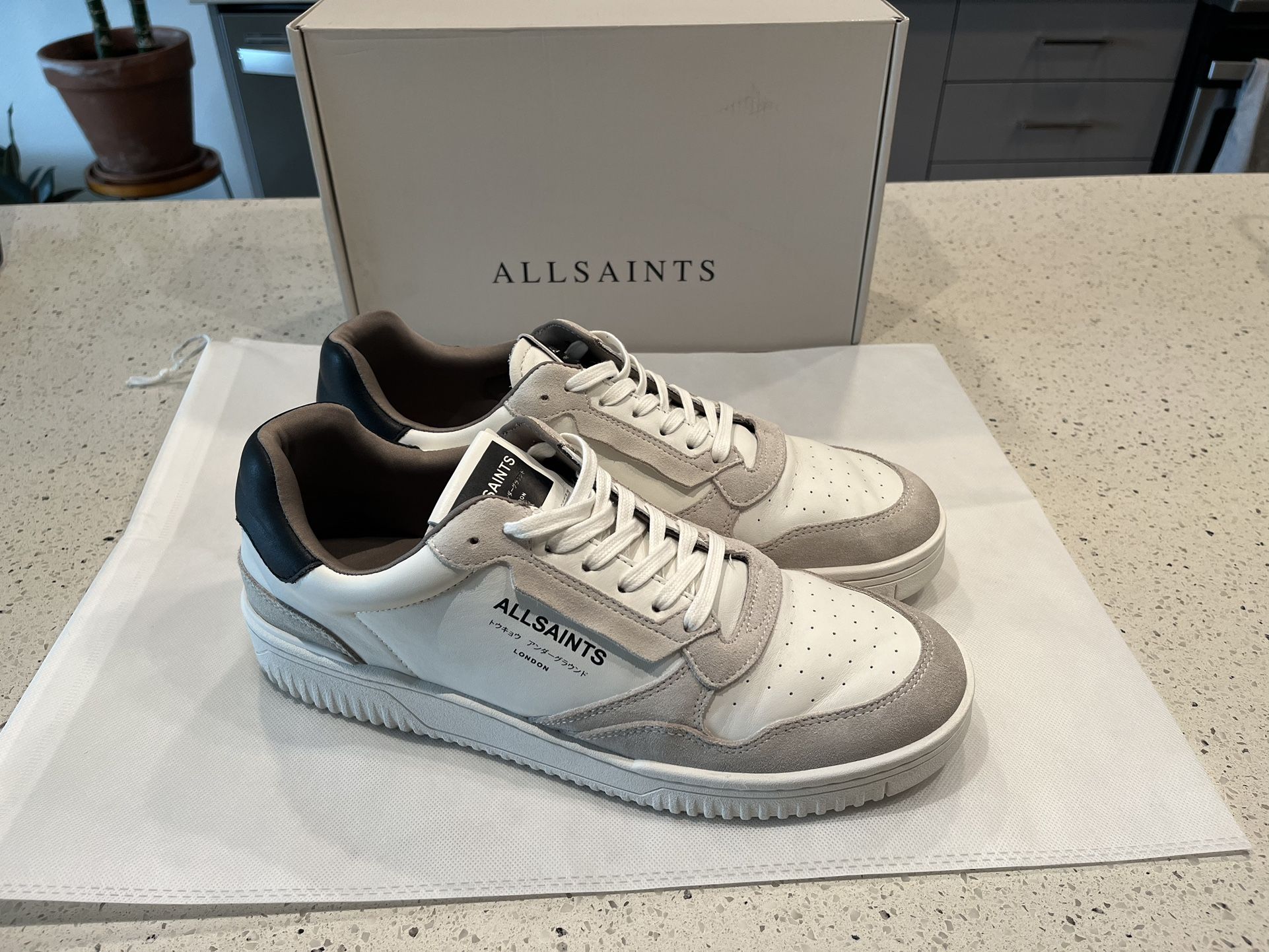 AllSaints Regan Low Top Sneaker