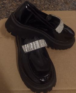 Woman fashion shoes 15$ or less