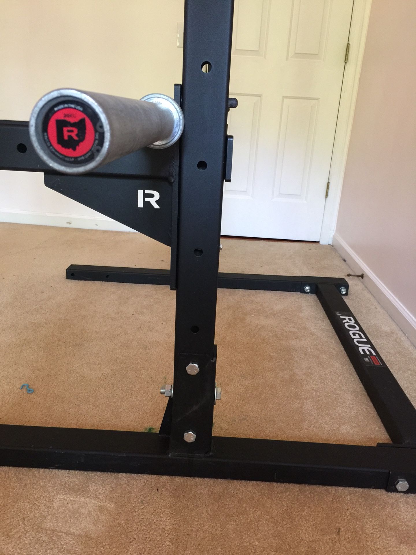 Rogue s2 squat rack and rogue Ohio bar and bow flex bench