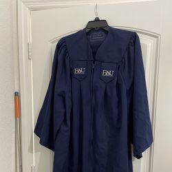 FAU Graduation Gown 5’3 - 5’5